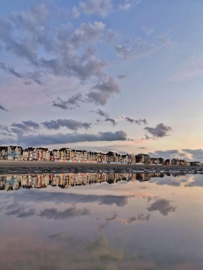 Le Bienvenu - T2 Avec Terrasse Au Coeur De Malo Lejlighed Dunkirk Eksteriør billede